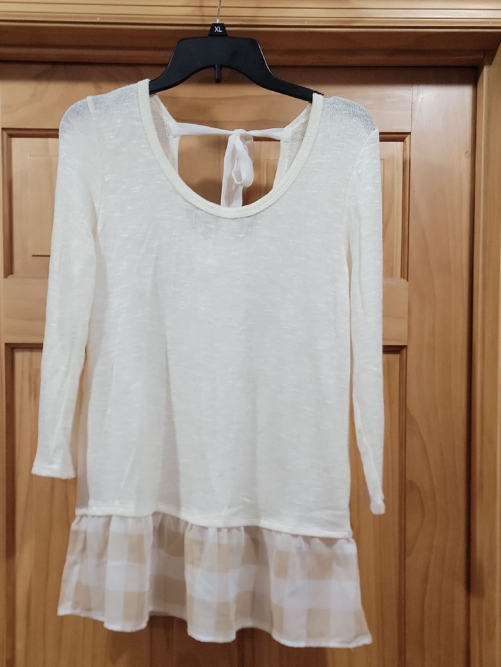 C Cream Long-Sleeve Tie-Back Knit Tunic with Gingham Hem